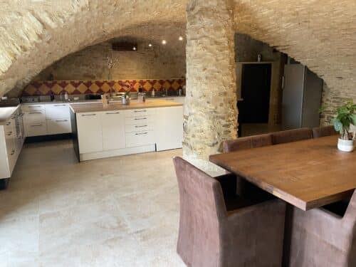 TABLE A MANGER 17